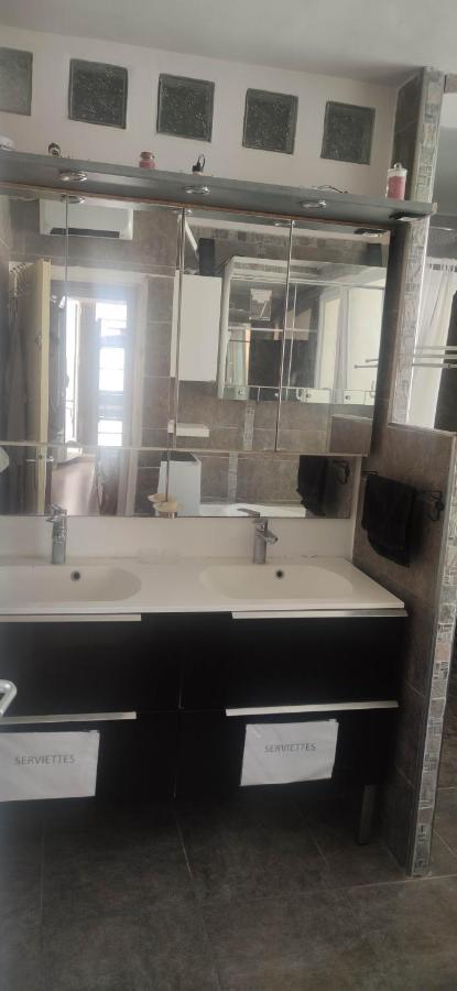 Logement Chambre Seul En Supplement Ou Dortoir Mixte Roquemaure  Exterior foto